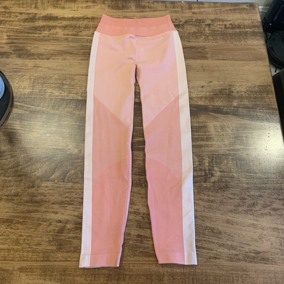 Lululemon Ebb to Train Cropped Leggings - Picture 2 of 6